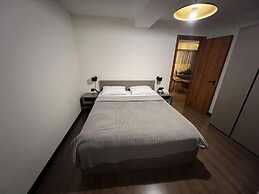 Paskunji Marshall Apartment