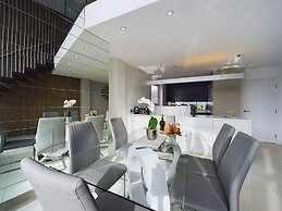 Amazing Skyline Views 3BR Duplex