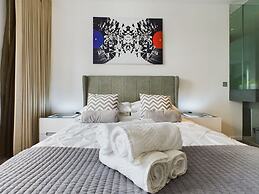 Amazing Skyline Views 3BR Duplex