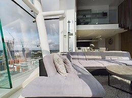 Amazing Skyline Views 3BR Duplex