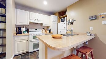 La Residence V #t05 1 Bedroom Condo by RedAwning