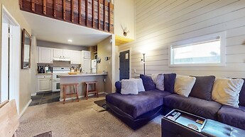 La Residence V #t05 1 Bedroom Condo by RedAwning