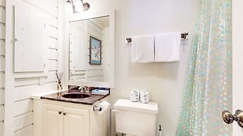 La Residence V #t05 1 Bedroom Condo by RedAwning