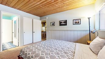 La Residence V #t05 1 Bedroom Condo by RedAwning