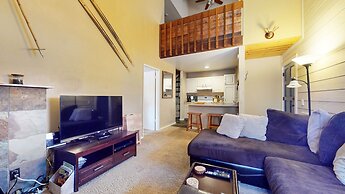 La Residence V #t05 1 Bedroom Condo by RedAwning