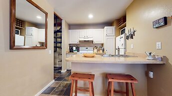 La Residence V #t05 1 Bedroom Condo by RedAwning