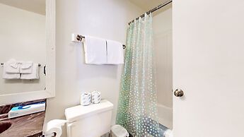 La Residence V #t05 1 Bedroom Condo by RedAwning