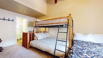 La Residence V #t05 1 Bedroom Condo by RedAwning