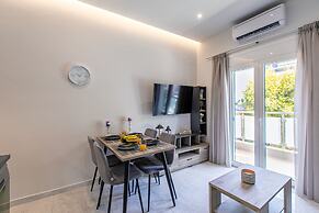 Neaira city apartment near the beach