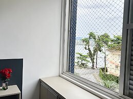 Modern Sea View / Late check-out on Sundays