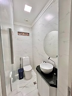 Modern Sea View / Late check-out on Sundays