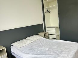 Modern Sea View / Late check-out on Sundays