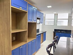 Modern Sea View / Late check-out on Sundays