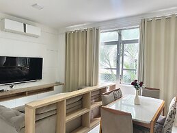 Modern Sea View / Late check-out on Sundays