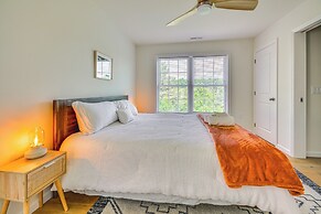 Timeless Hillsville Farmhouse: Blue Ridge Parkway!