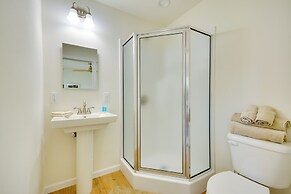 Timeless Hillsville Farmhouse: Blue Ridge Parkway!