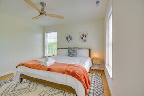 Timeless Hillsville Farmhouse: Blue Ridge Parkway!