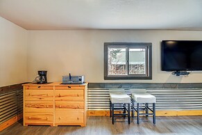 Lake Vermilion Cabin w/ Private Dock + Fire Pit!