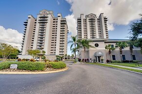 1 Mi to Disney World: Lakefront Condo in Orlando!