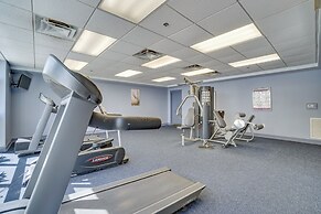 1 Mi to Disney World: Lakefront Condo in Orlando!