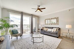 1 Mi to Disney World: Lakefront Condo in Orlando!