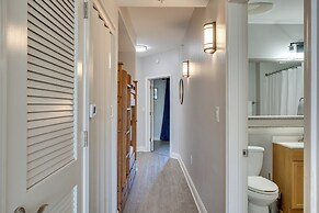 1 Mi to Disney World: Lakefront Condo in Orlando!