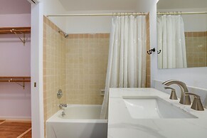 Pet-friendly Anchorage Home - 8 Mi to Downtown!