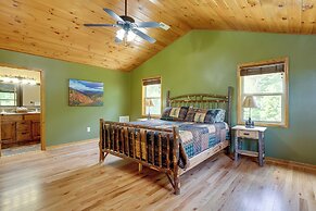 Murphy Cabin w/ Hot Tub, Fire Pit & Mountain Views