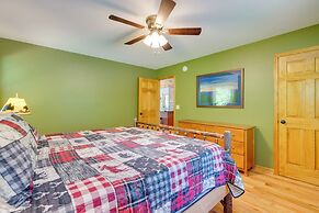 Murphy Cabin w/ Hot Tub, Fire Pit & Mountain Views