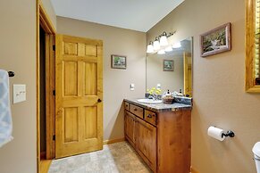 Murphy Cabin w/ Hot Tub, Fire Pit & Mountain Views
