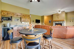 Murphy Cabin w/ Hot Tub, Fire Pit & Mountain Views