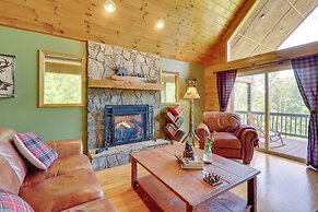 Murphy Cabin w/ Hot Tub, Fire Pit & Mountain Views