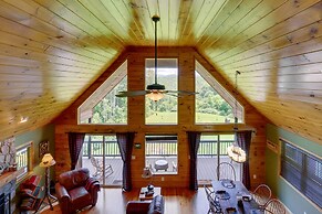 Murphy Cabin w/ Hot Tub, Fire Pit & Mountain Views