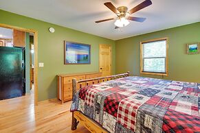 Murphy Cabin w/ Hot Tub, Fire Pit & Mountain Views