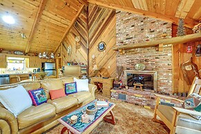 Countryside Views: Family-friendly Badger Cabin