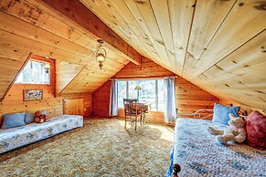 Countryside Views: Family-friendly Badger Cabin