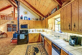 Countryside Views: Family-friendly Badger Cabin