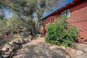 Scenic Kernville Getaway w/ Deck & Mountain Views!