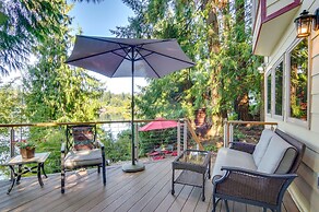 Lakefront Snohomish Cottage w/ Private Dock!