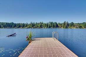 Lakefront Snohomish Cottage w/ Private Dock!