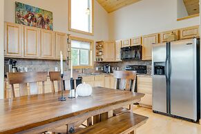 Jefferson Mountain Cabin w/ Private Deck & Grill!