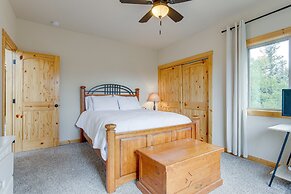 Jefferson Mountain Cabin w/ Private Deck & Grill!