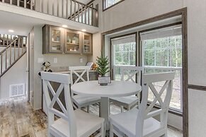 Tree-lined Cabin w/ Grill in Penrose!