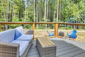 Tree-lined Cabin w/ Grill in Penrose!