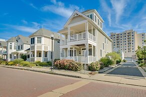 Sunny Atlantic City Home: Walk to Beach!