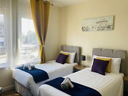 Alphastudio-leeds-walk 2-city-centre-freepark-wifi