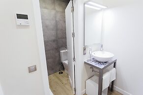 Stay Komodo Byron Suites