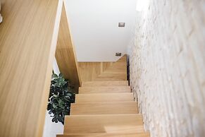 Stay Komodo Byron Suites