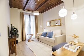 Stay Komodo Byron Suites