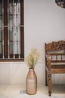 Stay Komodo Byron Suites